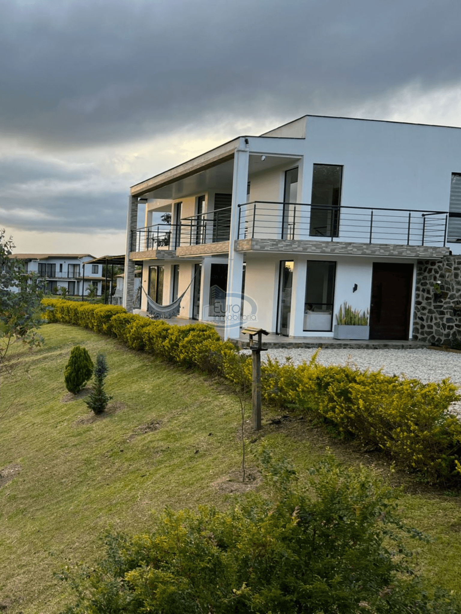 SE VENDE HERMOSA FINCA CON ACABADOS DE LUJO  EN LA VEREDA RIVERA- MARINILLA 