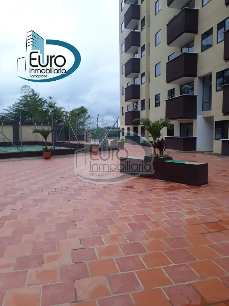 SE ARRIENDA HERMOSO APARTAMENTO NOVENO PISO