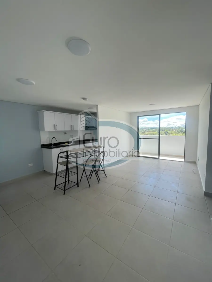 SE ARRIENDA APARTAMENTO EN UNIDAD CERRADA SECTOR ALCARAVANES CON PARQUEADERO DE CARRO Y MOTO