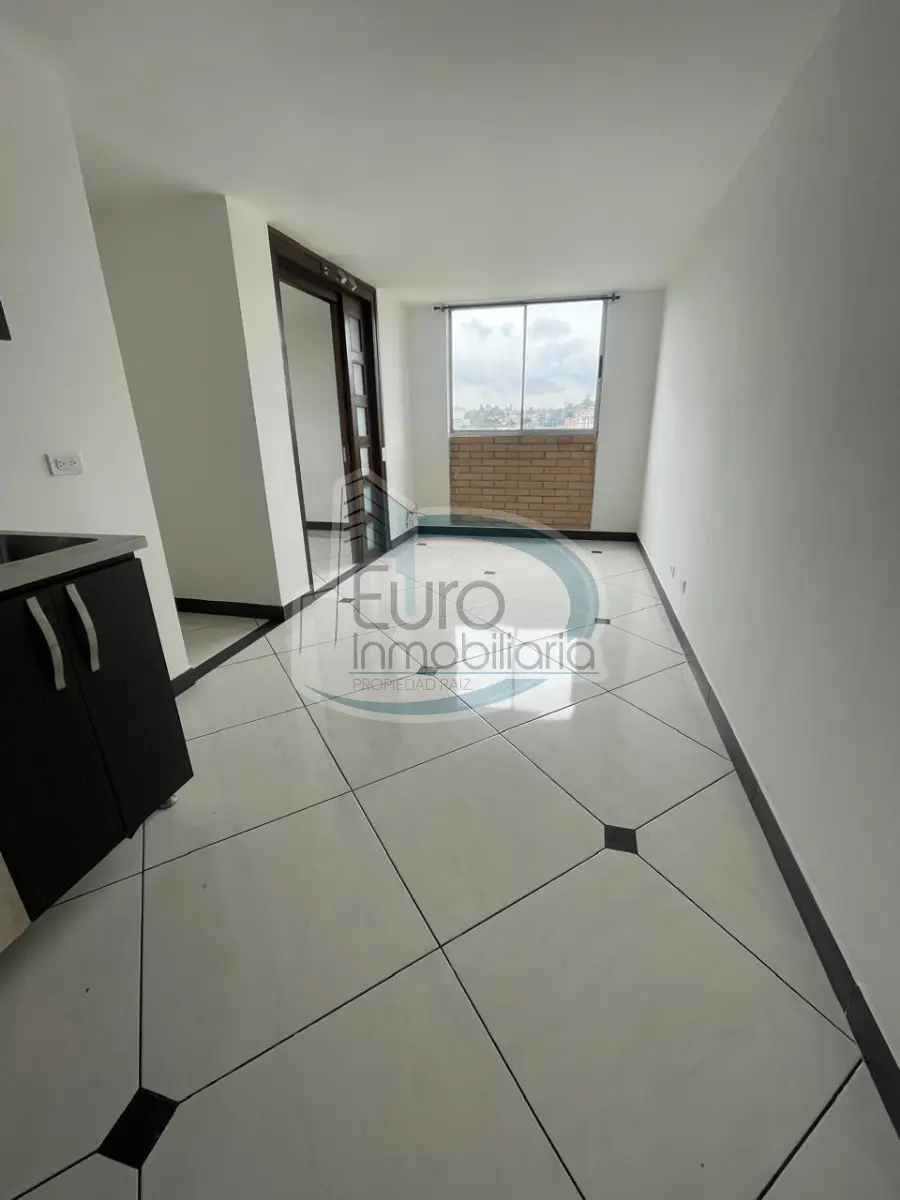 SE ARRIENDA APARTAMENTO EN UNIDAD CERRADA CON PARQUEADERO