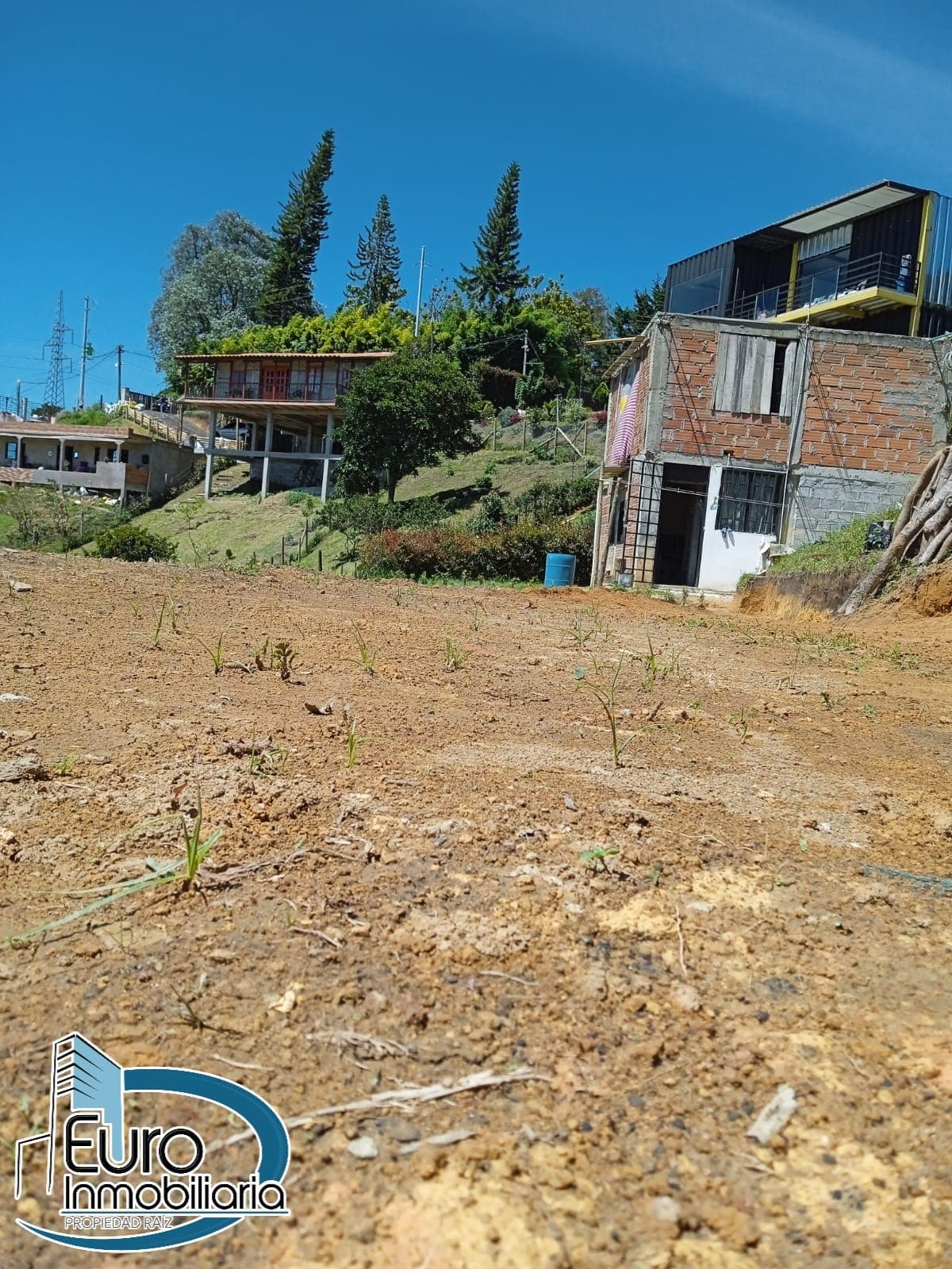 SE VENDEN APARTAMENTOS EN LA VEREDA CIMARRONAS