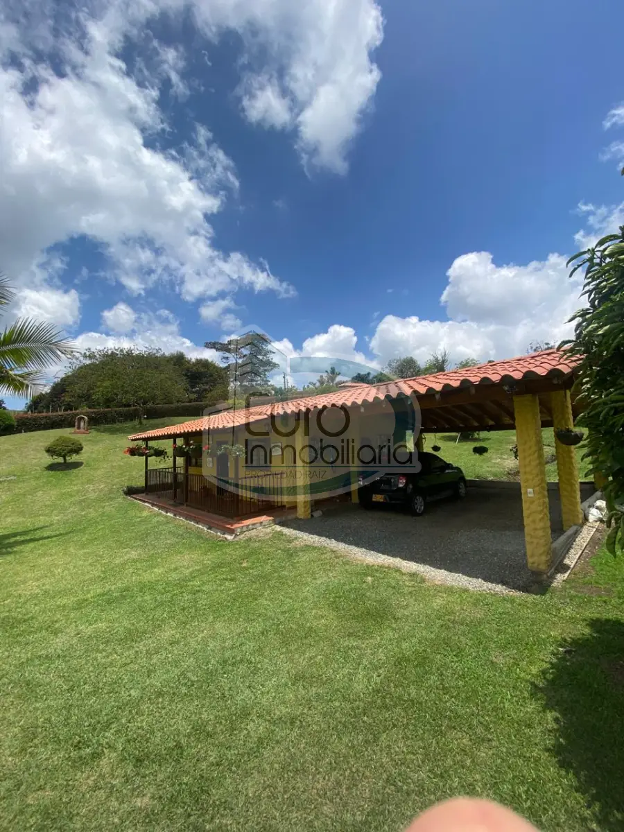 SE VENDE FINCA EN LA VEREDA LA MILAGROSA