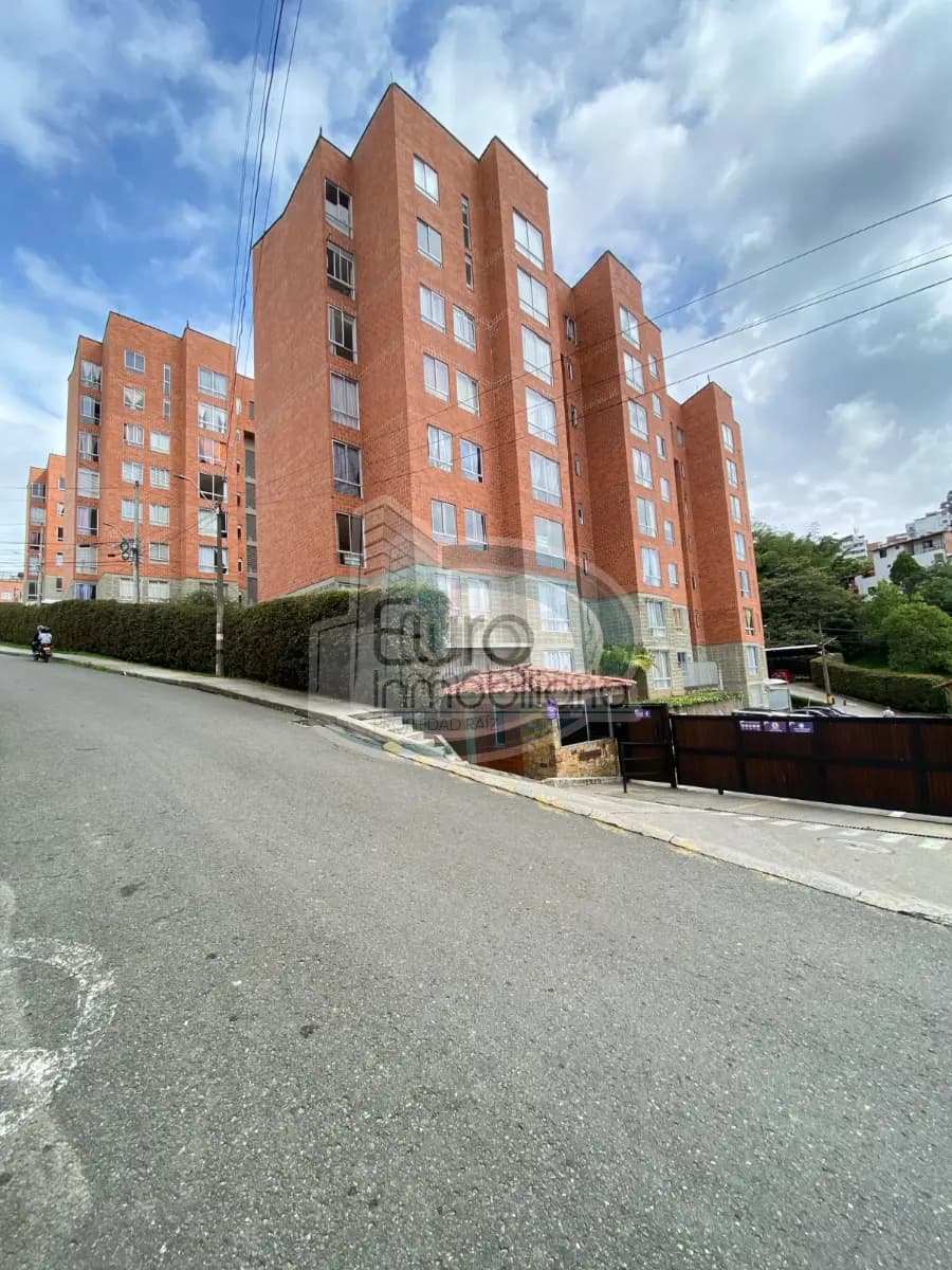 Apartamento quinto piso bariloche Marinilla