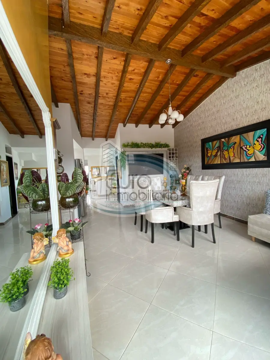 Apartamento 5to piso centro Marinilla