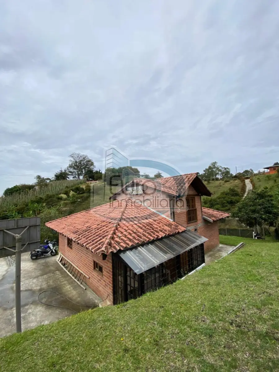 SE VENDE HERMOSA FINCA EN LA VEREDA CASCAJO ABAJO