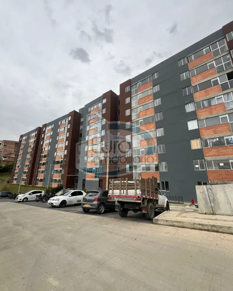 Apartamento en obra gris sexto piso barrio tinajas