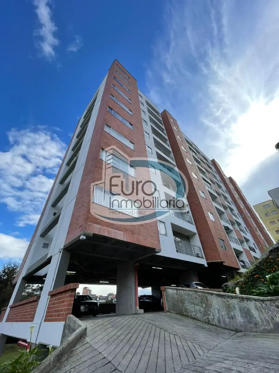 SE VENDE APARTAMENTO EN URBANIZACIÓN CERRADA CERCA AL PARQUE PRINCIPAL DE MARINILLA
