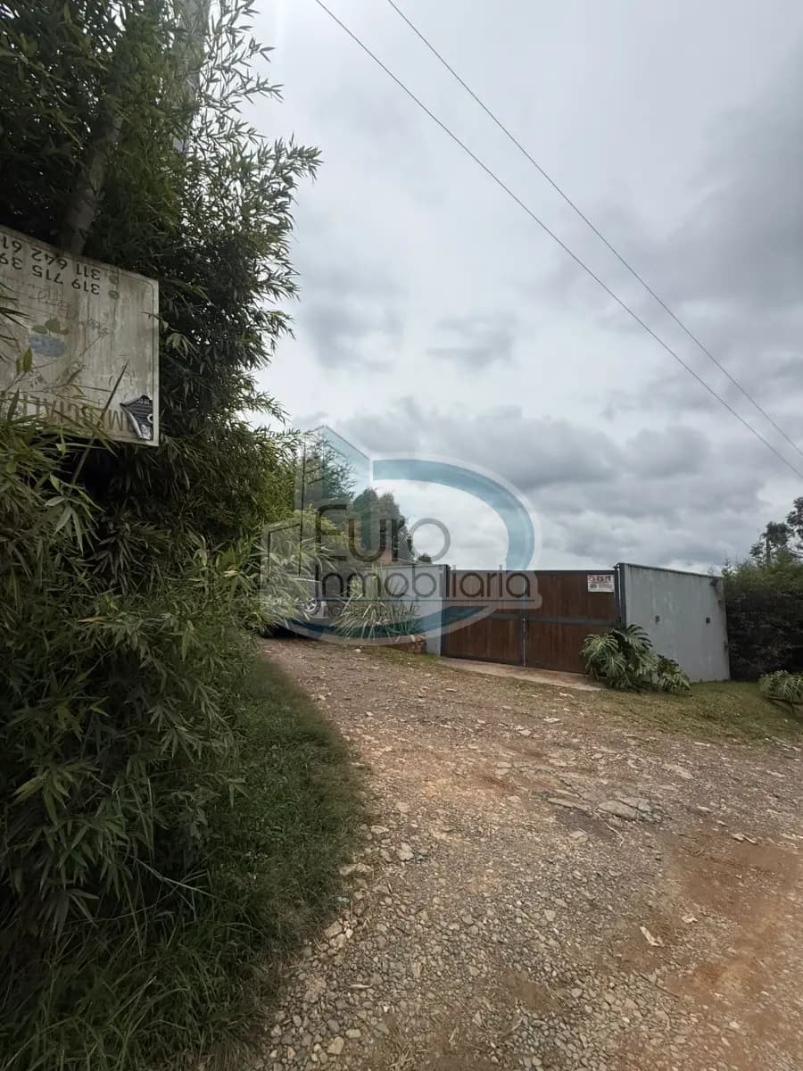 SE VENDE LOTE EN LA VEREDA CASCAJO ABAJO