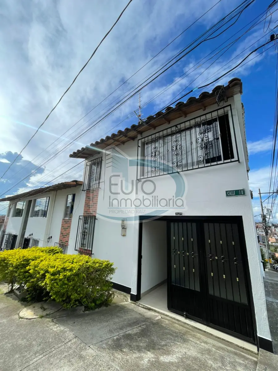 SE VENDE CASA UNIFAMILIAR CERCA A LA AUTOPISTA MDE- BOG, MARINILLA
