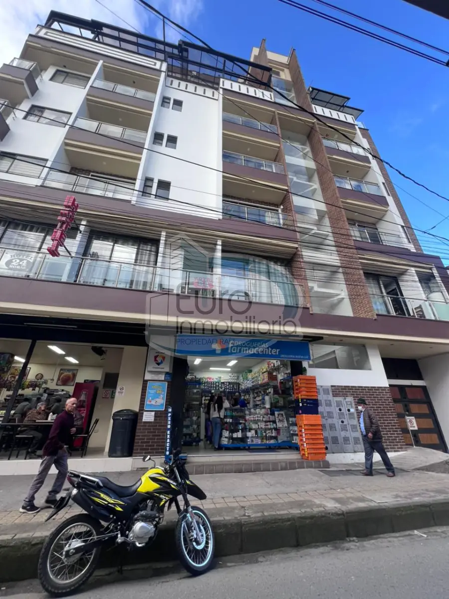 SE VENDE APARTAMENTO CON PARQUEADERO A MEDIA CUADRA DEL PARQUE PRINCIPAL DE MARINILLA