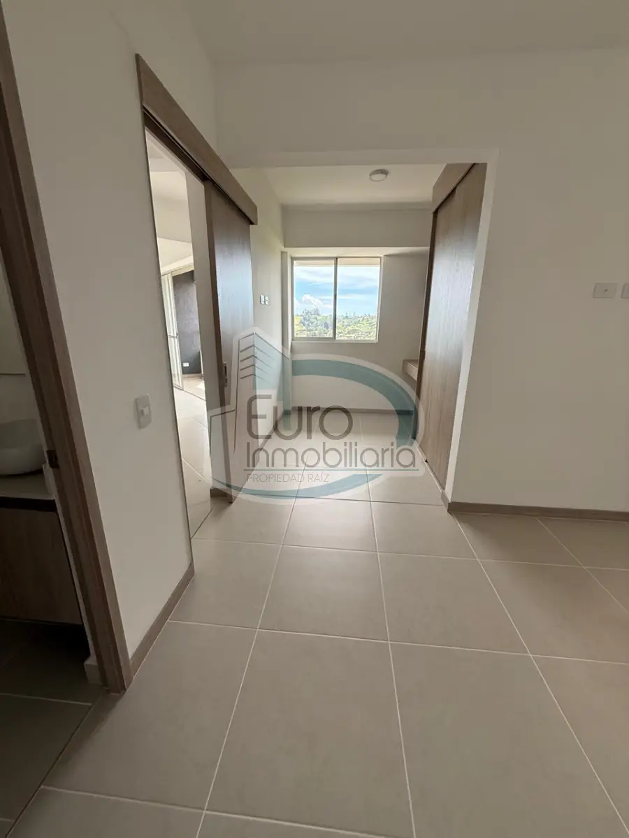 ESPECTACULAR APARTAMENTO DE LUJO PARA LA VENTA EN UNO DE LOS MEJORES SECTORES CAMPESTRES DE MARINILLA Y UBICADO EN UNA UNIDAD QUE CUENTA CON MULTIPLES SITIOS DE ESPARCIMIENTO, ADEMAS UBICADO A TAN SOLO 10 MINUTOS DEL PARQUE PRINCIPAL DE MARINILLA