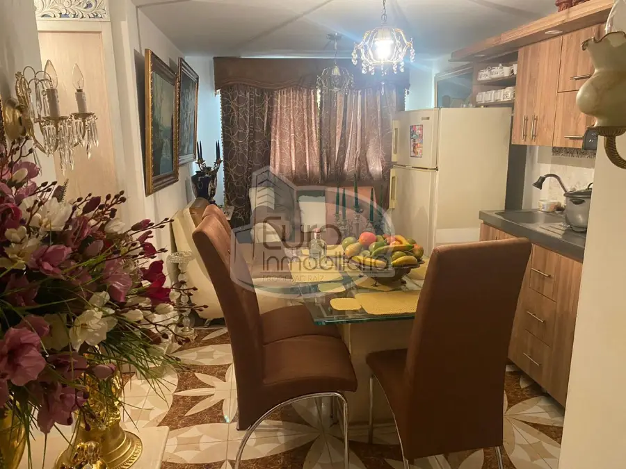 SE VENDE PRIMER PISO A PUERTA CERRADA URBANIZACIÓN CERRADA